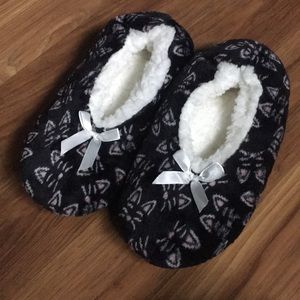 Kitty face slippers